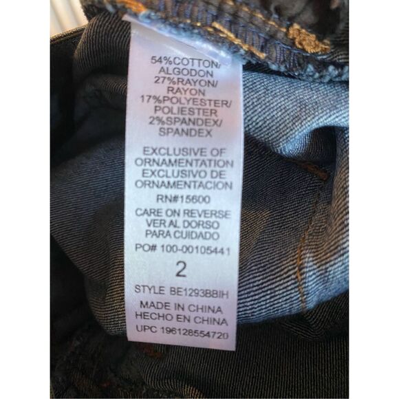 DEMOCRACY Women’s SIZE 2 Skyrise Ankle Skimmer Roll Cuff “Ab” Technology Jeans - Picture 11 of 11